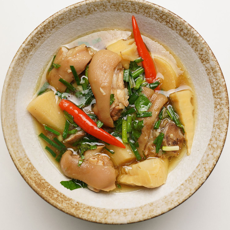 Món canh mương tươi giò heo