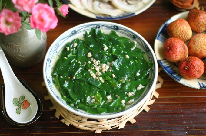 Món canh rau ngót thịt băm