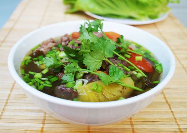 Giới thiệu cách nấu món canh thịt bò nấu thơm
