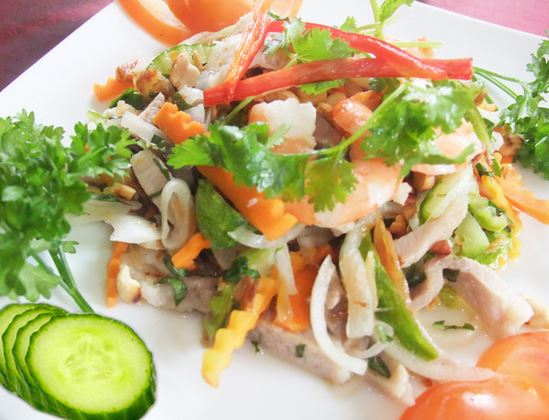 Cách làm món gỏi tai heo ngon, bổ, rẻ