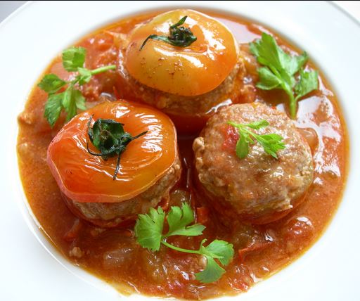 Hướng dẫn cách làm món cà chua nhồi thịt đẹp mắt