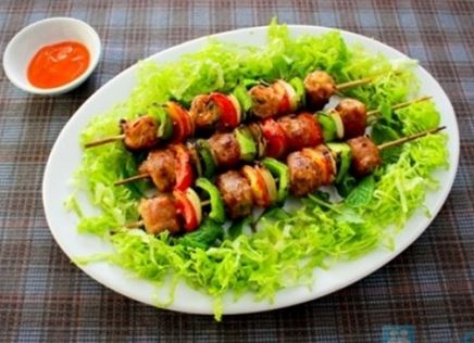 Món đà điểu xiêng nướng lạ và ngon tận xương tuỷ