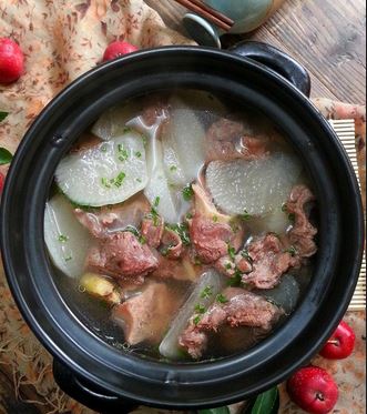 Cách làm món thịt cừu hầm đậu trắng thơm ngon