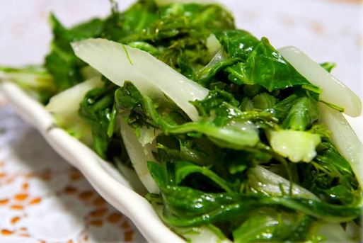 Hướng dẫn cách làm món cải bẹ xanh xào khuôn đậu