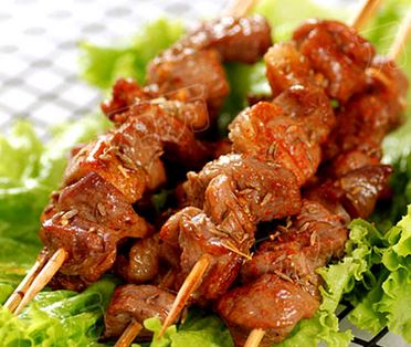 Hướng dẫn cách làm món thịt lợn nướng xiên