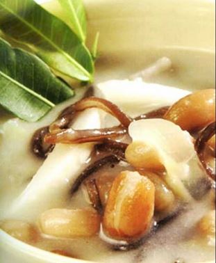 Hướng dẫn cách làm món khoai môn um dừa