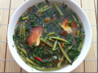 Hướng dẫn cách nấu canh rau nhút với khoai môn