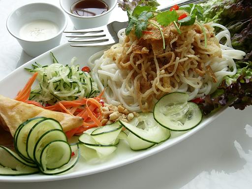 Hướng dẫn cách làm món bún tằm bì chay ngon