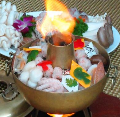 Thưởng thức với món lẩu thần tiên cực kì ngon