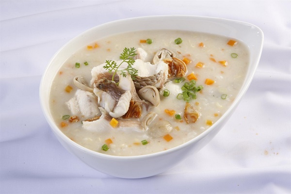 Ba cách món nấu cháo cá thu cho bé ăn dặm
