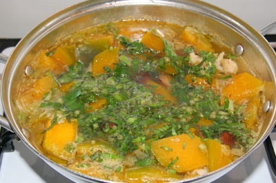 Cách nấu canh thịt bò với bí đỏ