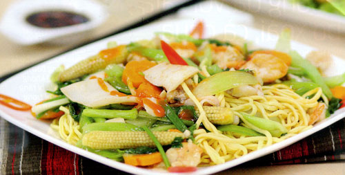 Cách làm món rau củ xào hải sản lạ miệng