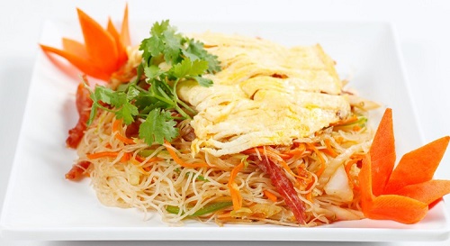 Cách nấu món bún gạo xào kiểu Singapore thơm ngon