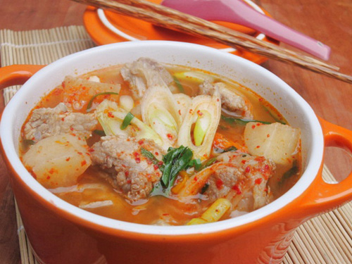 Cách nấu canh kim chi thịt bò