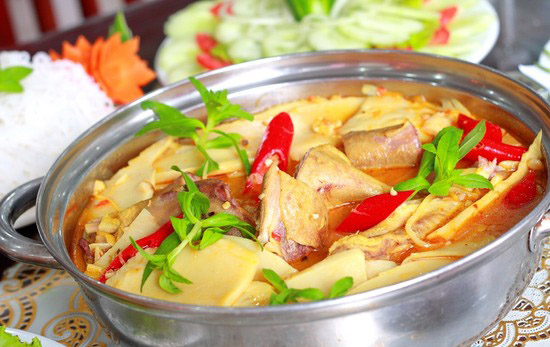 Cách nấu món lẩu vịt măng chua cực ngon