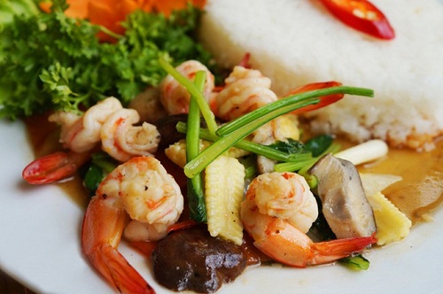 Cách nấu món tôm xào thập cẩm ngon
