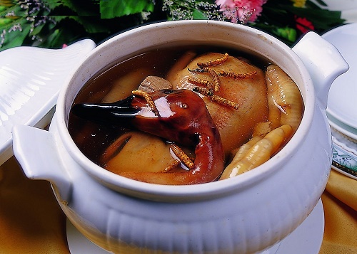 Hướng dẫn cách làm món Vịt Tiềm Trùng Thảo