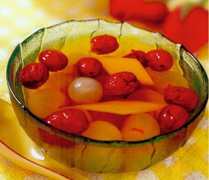 Hướng dẫn cách làm món canh cam thảo táo đỏ