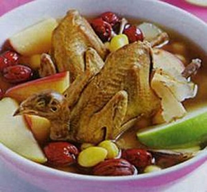 Hướng dẫn cách làm món chim cút nấu lê